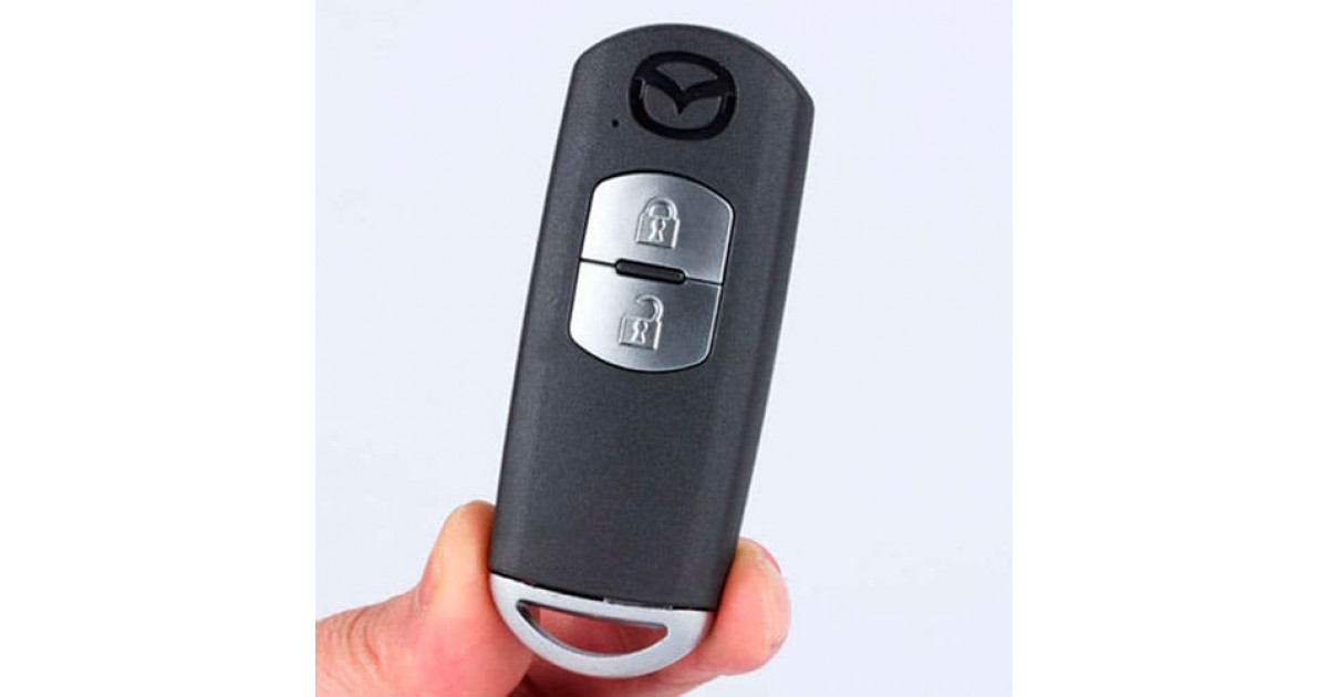 Мазда 3 2015 ключ зажигания. Ключ мазда. Ключ зажигания мазда 3. Выкидной ключ мазда 3 бк. Ключ от машины мазда сх 5.